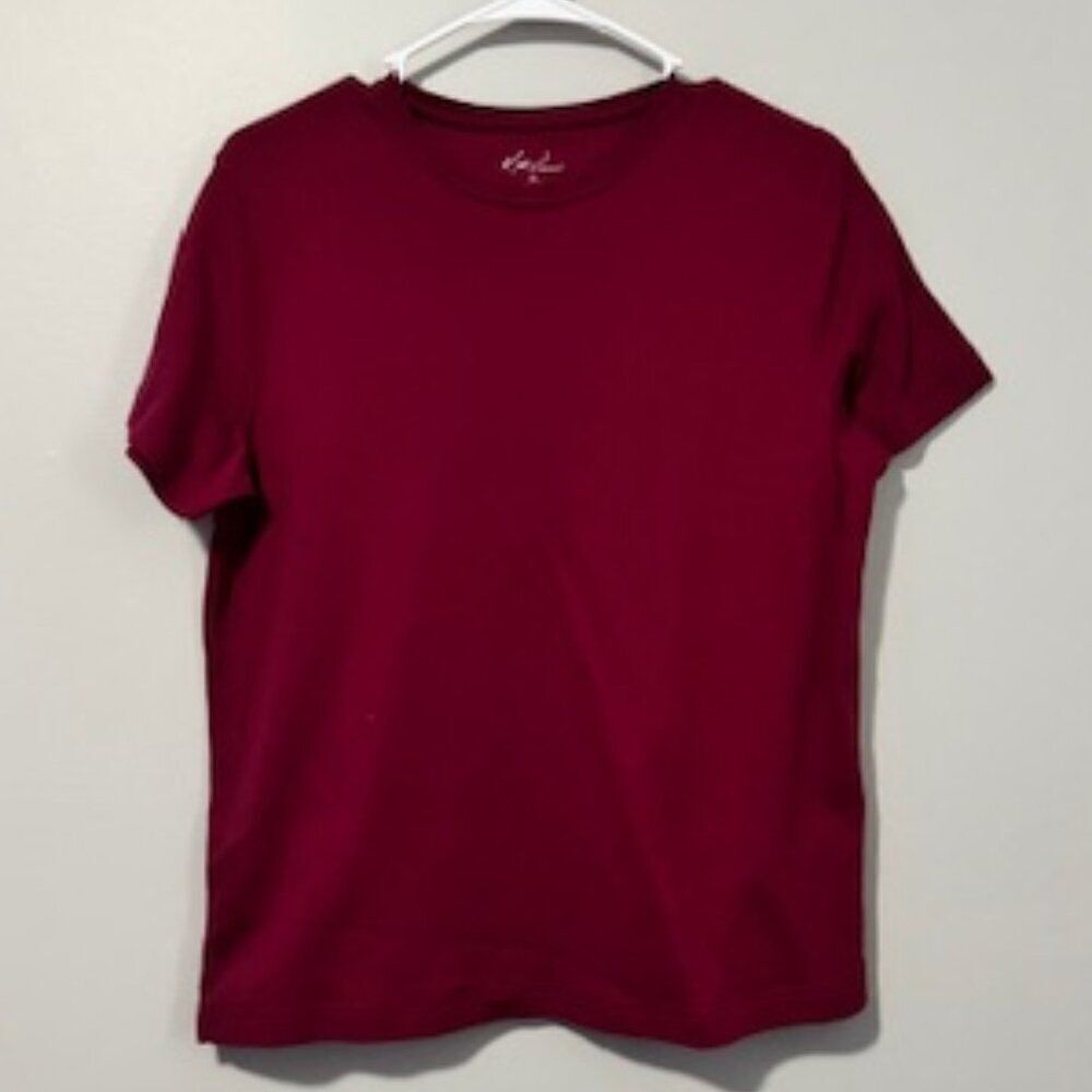 USED Woman's Kim Rogers Short Sleeve Shirt Color Burgundy Size Medium